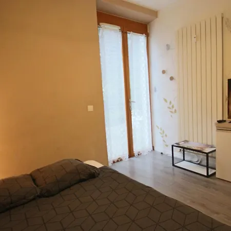 15m², Avec Terrasse Et Place De Parking * Aix-les-Bains